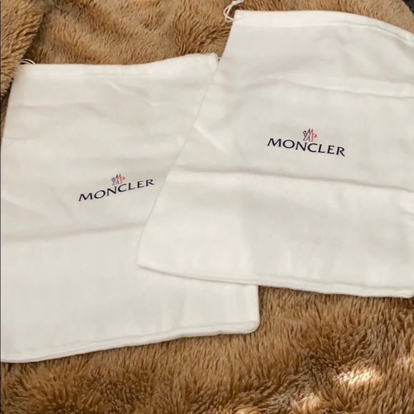 Moncler - Picture 2 of 9